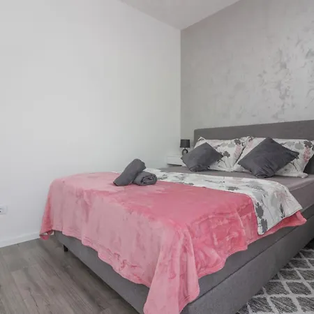 Apartman Luma * זאדאר