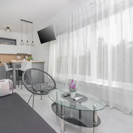 Apartman Luma דירה *
