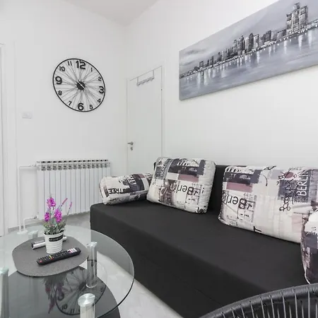 Apartman Luma דירה